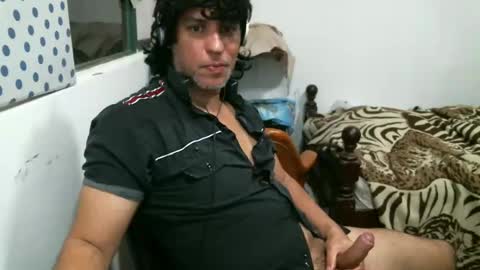 Snapshot of juanito2727 chatting on 3, 12, 2024 amor online show from 3, 12, 2024