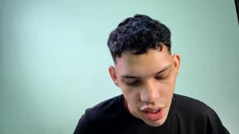 juansuarez204 online show from 7, 3, 2025