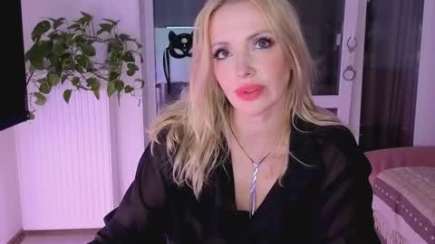 Goddess Julia online show from 13, 9, 2025
