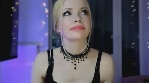 Goddess Julia online show from 27, 4, 2026