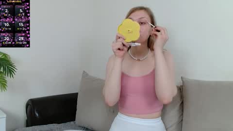 Lola  fav pattern 357595250 online show from 13, 11, 2025