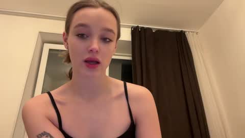 Snapshot of juicy_angels chatting on 15, 4, 2026 alexa online show from 15, 4, 2026