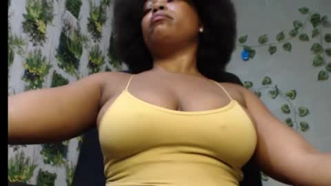 Snapshot of juicy_gold22 chatting on 9, 3, 2025 Mariagold online show from 9, 3, 2025