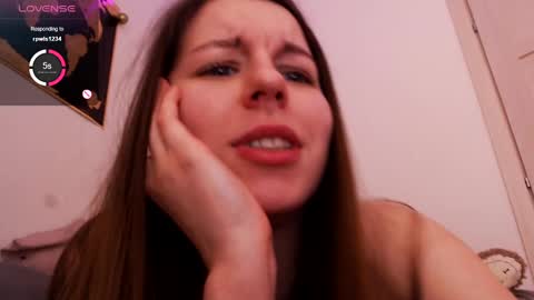 Snapshot of juicy_mystery chatting on 4, 1, 2025 laura online show from 4, 1, 2025