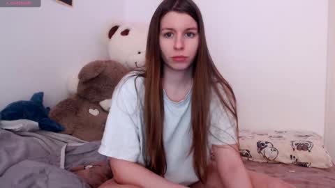 Snapshot of juicy_mystery chatting on 5, 1, 2025 laura online show from 5, 1, 2025