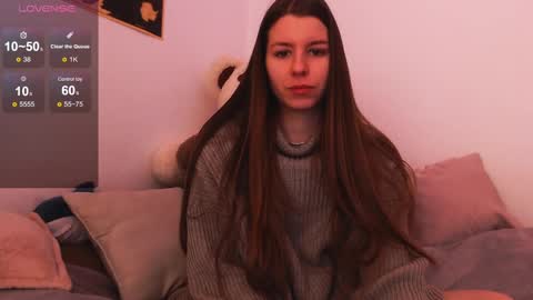 Snapshot of juicy_mystery chatting on 6, 1, 2025 laura online show from 6, 1, 2025