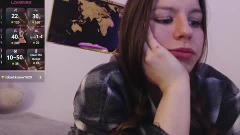 Snapshot of juicy_mystery chatting on 3, 3, 2025 laura online show from 3, 3, 2025