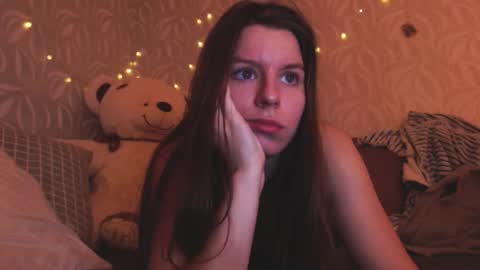 Snapshot of juicy_mystery chatting on 24, 9, 2025 laura online show from 24, 9, 2025