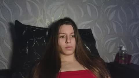 Snapshot of juicy_mystery chatting on 28, 11, 2025 laura online show from 28, 11, 2025