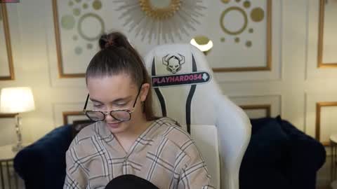 Snapshot of juicy_secrets_054 chatting on 21, 3, 2026 Elza online show from 21, 3, 2026