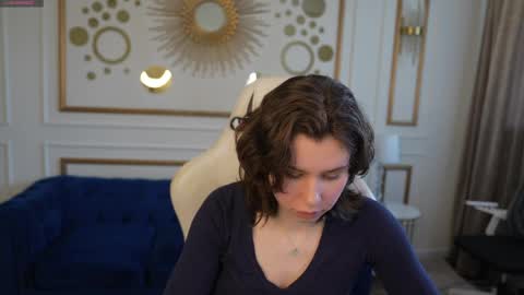 Snapshot of juicy_secrets_054 chatting on 5, 4, 2026 Elza online show from 5, 4, 2026
