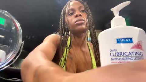 JuicyExotic online show from 31, 1, 2025