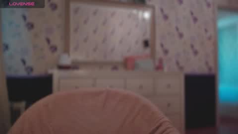 Snapshot of juicyhelenx chatting on 8, 10, 2025 Elena online show from 8, 10, 2025