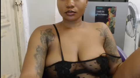 juicyxpink online show from 5, 8, 2026