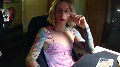 Snapshot of juleea_doll chatting on 4, 3, 2025 Julia online show from 4, 3, 2025
