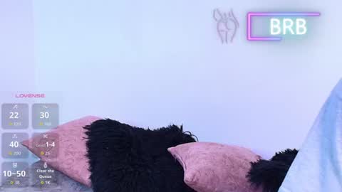 Jules and Gia online show from 3, 8, 2026
