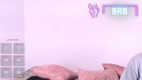 Jules and Gia online show from 4, 8, 2026