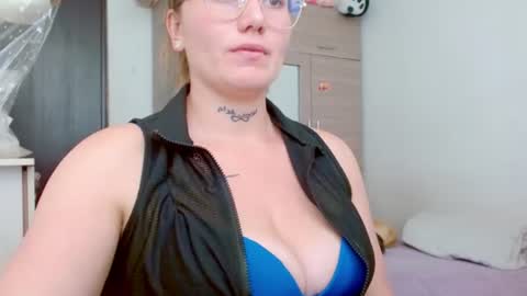  Juliana Torres  online show from 31, 7, 2026