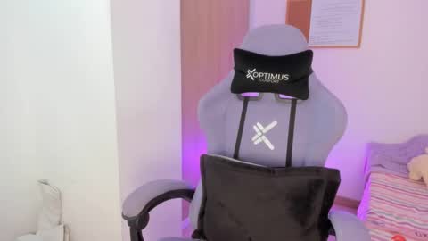 Snapshot of juli_santos_22 chatting on 4, 2, 2025 juli_santos_22 online show from 4, 2, 2025