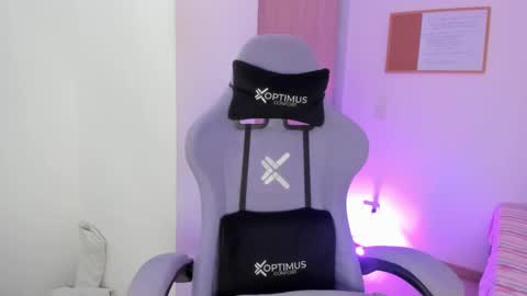 Snapshot of juli_santos_22 chatting on 5, 2, 2025 juli_santos_22 online show from 5, 2, 2025