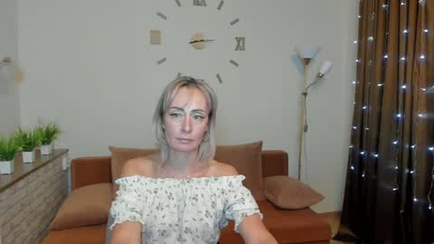 julia__cherry_ online show from 7, 1, 2025
