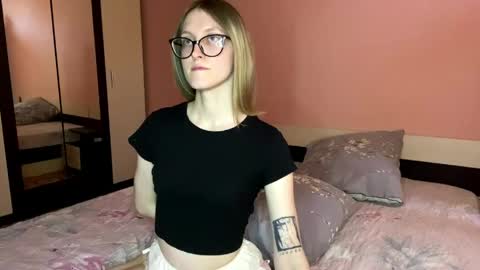 julia_charm online show from 26, 5, 2026