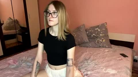 julia_charm online show from 28, 5, 2026