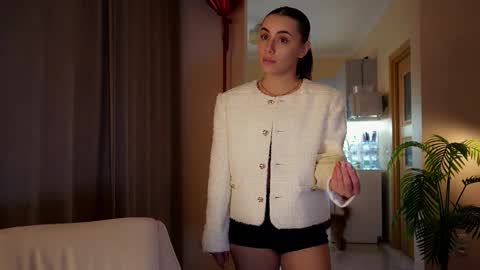 Snapshot of juliacontrol chatting on 18, 3, 2026 Molly online show from 18, 3, 2026