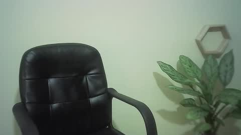 JuliaMack online show from 1, 3, 2025