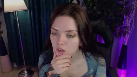 juliamoss online show from 16, 3, 2026