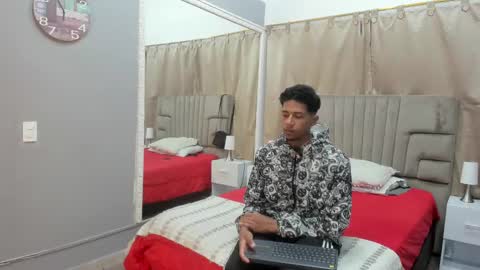 julian billy online show from 28, 1, 2025