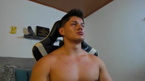 julian_wallace online show from 22, 10, 2025