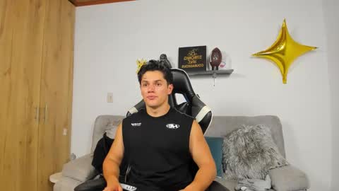 julian_wallace online show from 18, 1, 2026