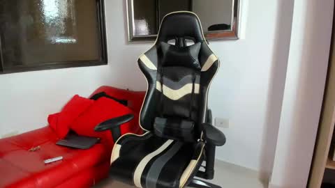 julian_wallace online show from 16, 3, 2026