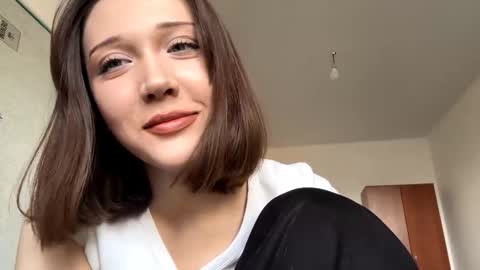 Snapshot of julianbatman chatting on 16, 3, 2026 Kira online show from 16, 3, 2026