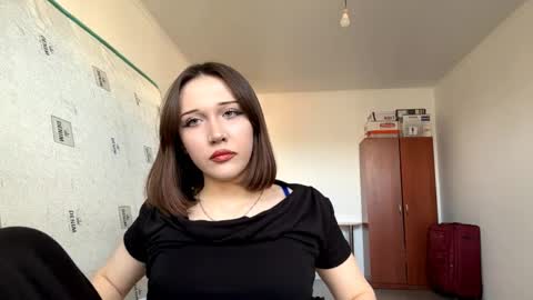 Kira online show from 5, 4, 2026
