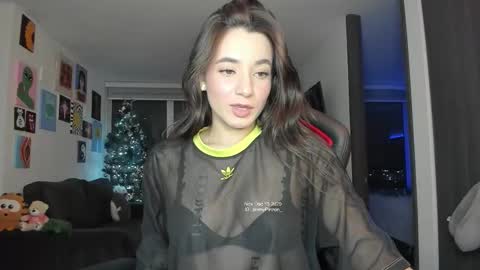 Jeimy Help me to reach 100 thumbs up online show from 16, 12, 2025