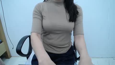 julie9x online show from 30, 11, 2025