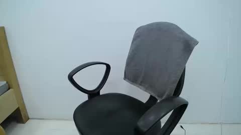 julie9x online show from 17, 12, 2025