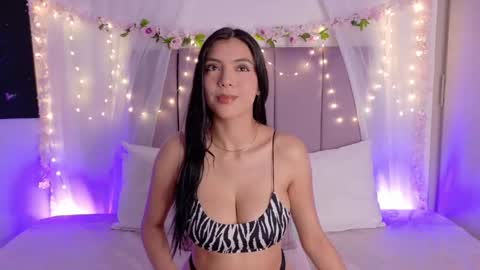 Juliet Bennet online show from 3, 5, 2026