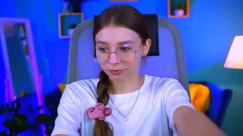 juliedaniel online show from 30, 9, 2025