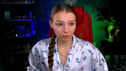 juliedaniel online show from 30, 4, 2026