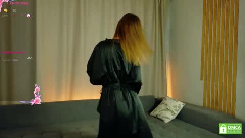 julieqt online show from 18, 10, 2025