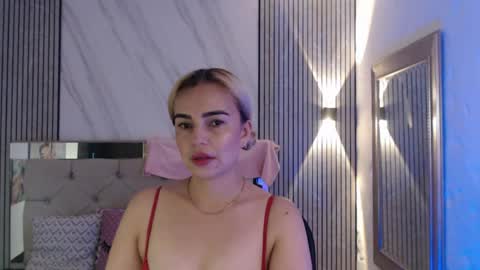 julieta__fox_ online show from 5, 5, 2026