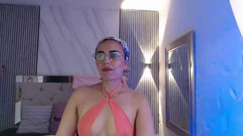 julieta__fox_ online show from 6, 5, 2026