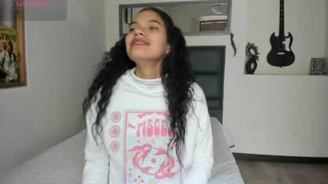 Snapshot of julieta_parker7 chatting on 22, 7, 2026 Julieta online show from 22, 7, 2026