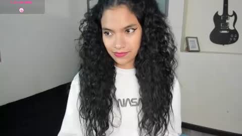 Snapshot of julieta_parker7 chatting on 5, 8, 2026 Julieta online show from 5, 8, 2026
