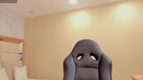 Snapshot of julieta_rose__ chatting on 7, 10, 2025     online show from 7, 10, 2025