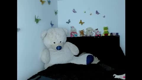 Snapshot of julietabrilla chatting on 7, 1, 2025 Andrea online show from 7, 1, 2025