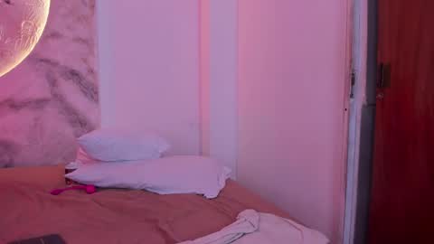 julietakane online show from 15, 2, 2026